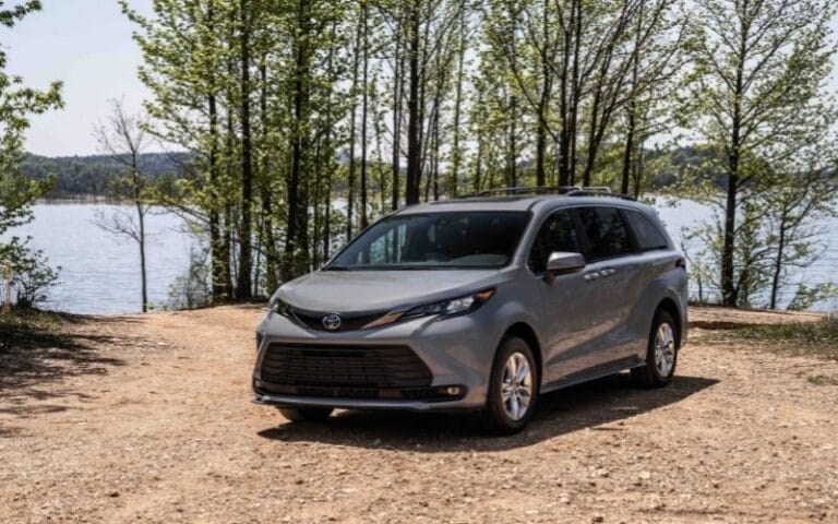 How Long Do Toyota Sienna Hybrids Last? (12 Important Facts) - Engine ...